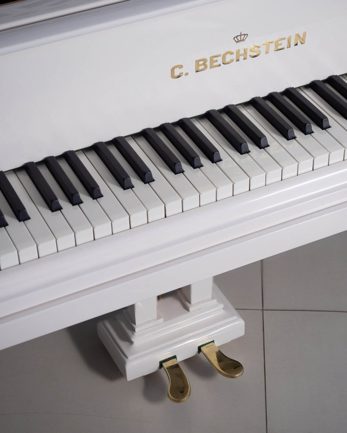 Рояль C. Bechstein мод. 220 белый, полированный.
