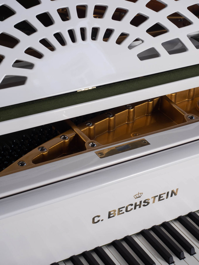 Рояль C. Bechstein мод. 220 белый, полированный.
