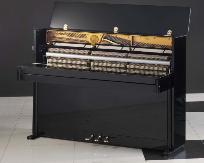 Пианино W. Hoffmann Vision Nova V 112 (BU) черное, полированное